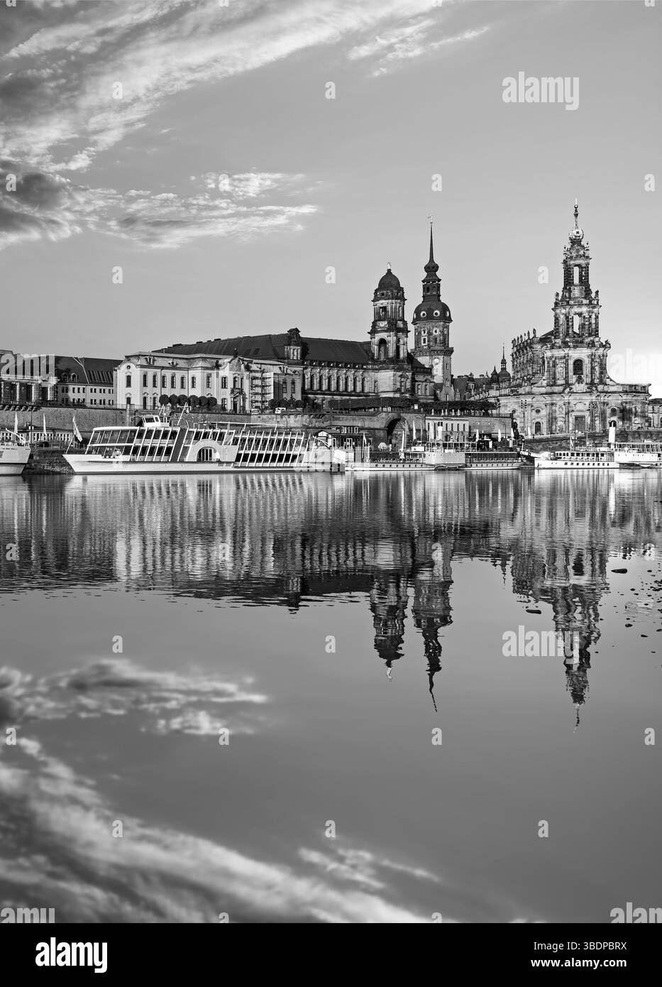 Dresda, lo stato federale tedesco della città di Sassonia, fiume, vecchia europa Foto Stock