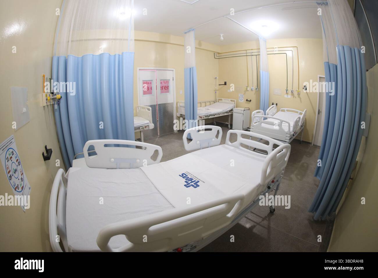 Serrinha, bahia, brasile - 8 marzo 2025: Vista di un reparto in un ospedale pubblico di maternità nella città di Serinha in Bahia. Foto Stock