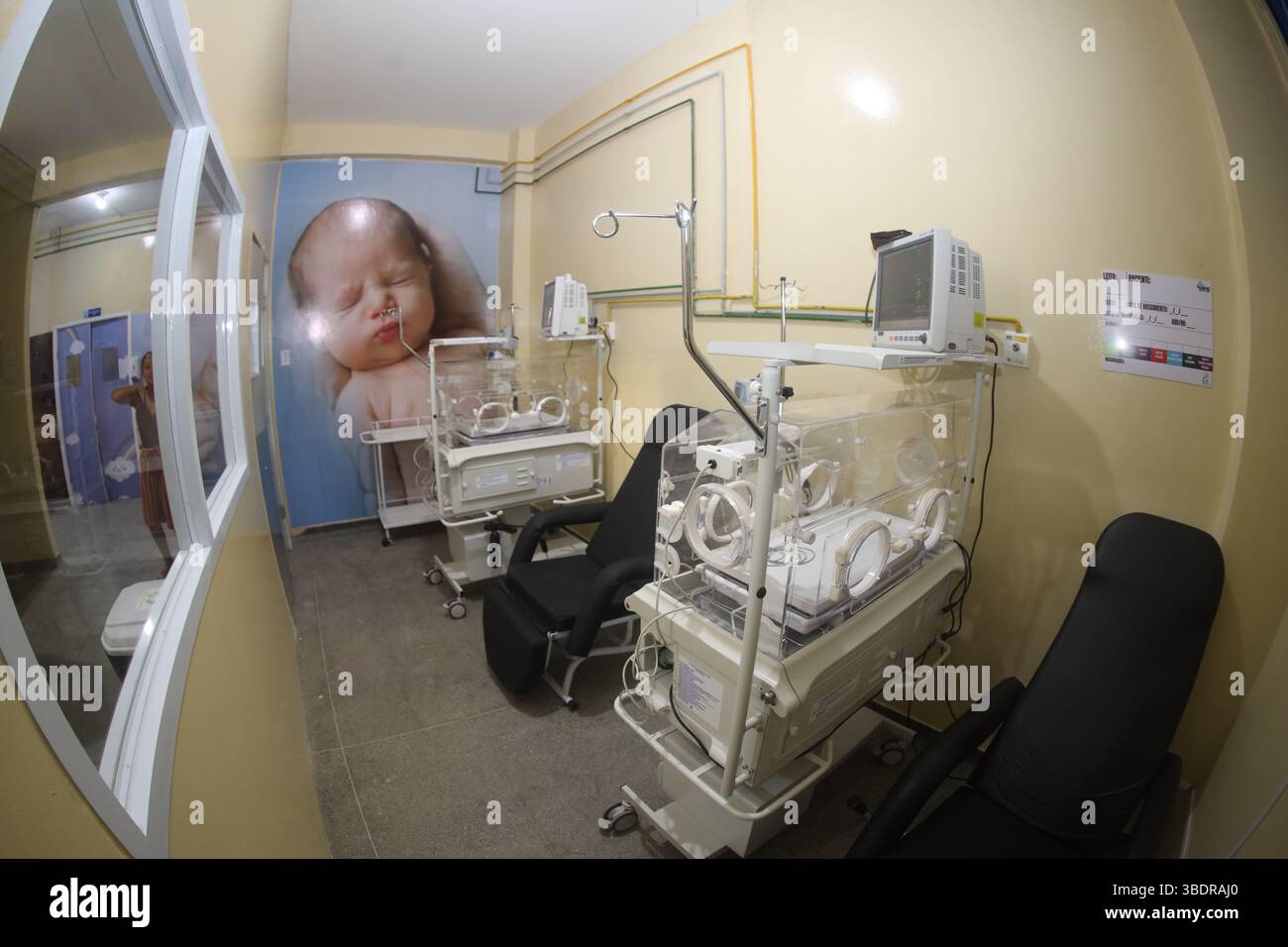 Serrinha, bahia, brasile - 8 marzo 2025: Vista di un reparto in un ospedale pubblico di maternità nella città di Serinha in Bahia. Foto Stock