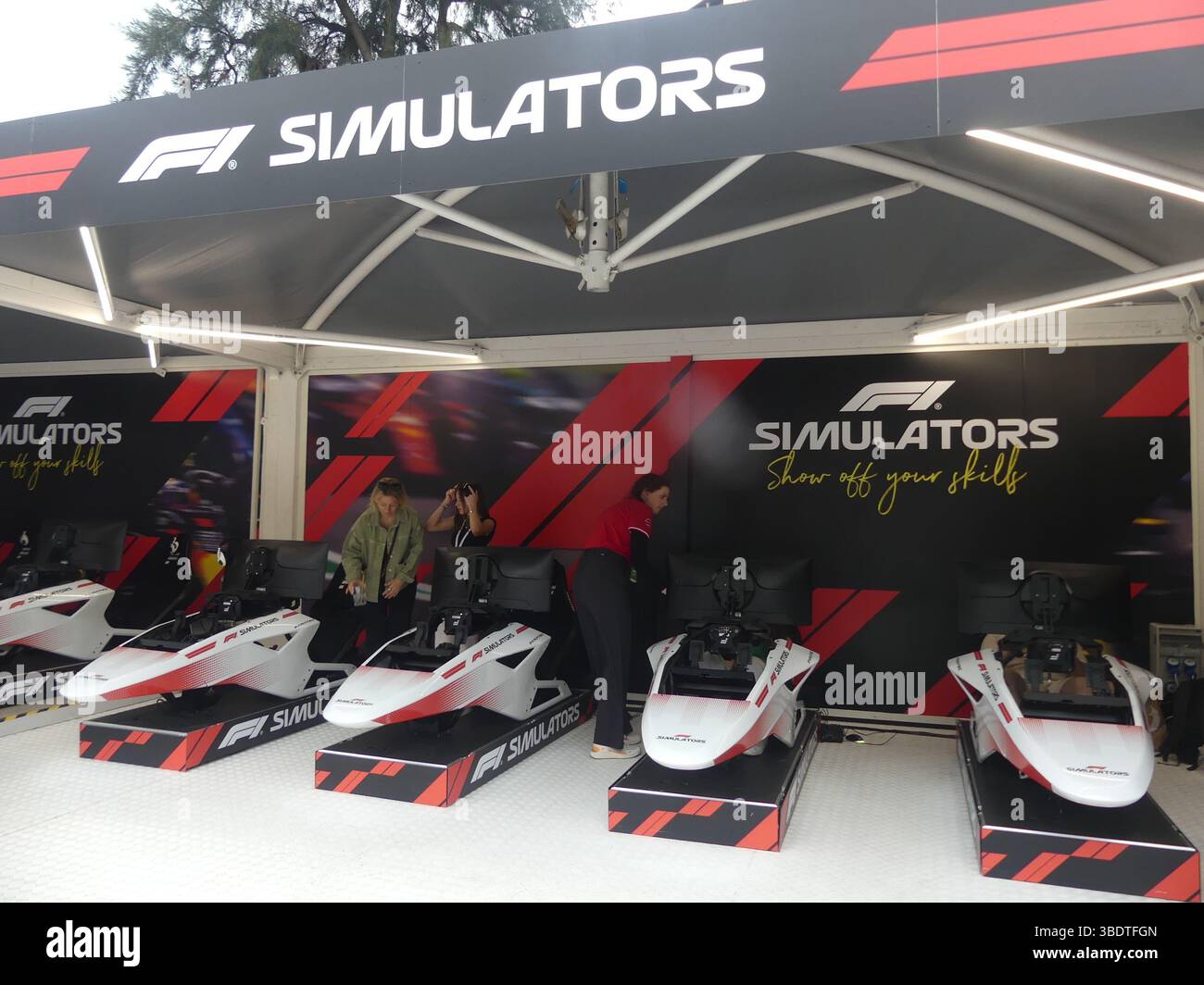 26 maggio 2025, Monaco, Francia, Stati Uniti: Monaco (fr), 05/25/2025- gp/forma1/ sport- il gran premio di monaco è la gara più tradizionale e più importante del calendario di formula 1. Tradizionalmente si svolge nell'ultimo fine settimana di maggio, su un circuito stradale di monte carlo, monaco, ed è lungo 3.337 metri (il più piccolo di tutti i gps presenti sul calendario), che richiede molta precisione da parte dei piloti, a causa di un gran numero di curve e della stretta larghezza delle strade che formano il percorso, questa domenica 25 maggio 2025. (Credit Image: © Julia Mineeva/TheNEWS2 via ZUMA Press Wire) SOLO PER USO EDITORIALE! Non per Foto Stock