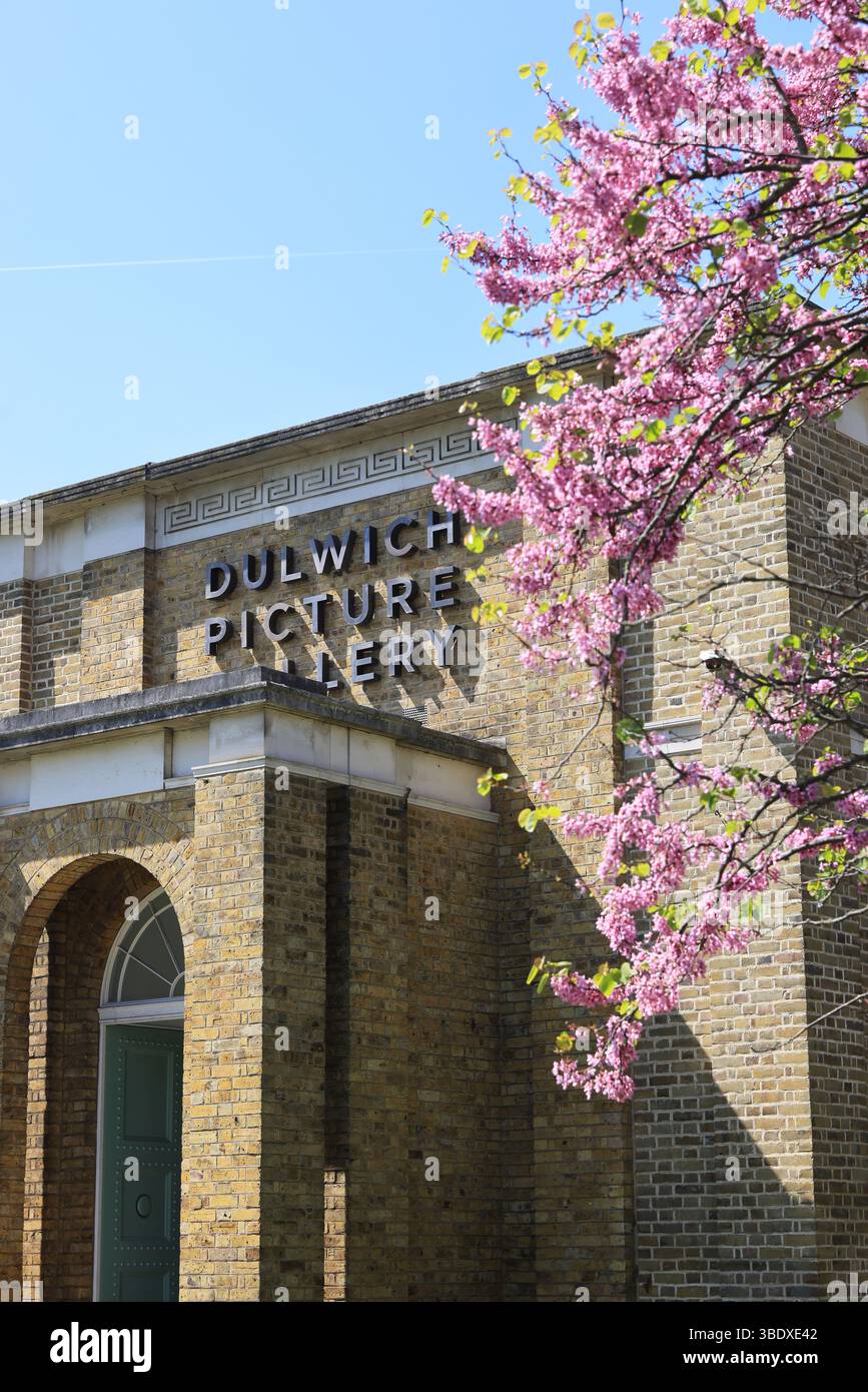 La Pinacoteca di Dulwich nel Villaggio, un vivace centro culturale che ospita mostre importanti e con una collezione permanente di capolavori barocchi, Regno Unito Foto Stock