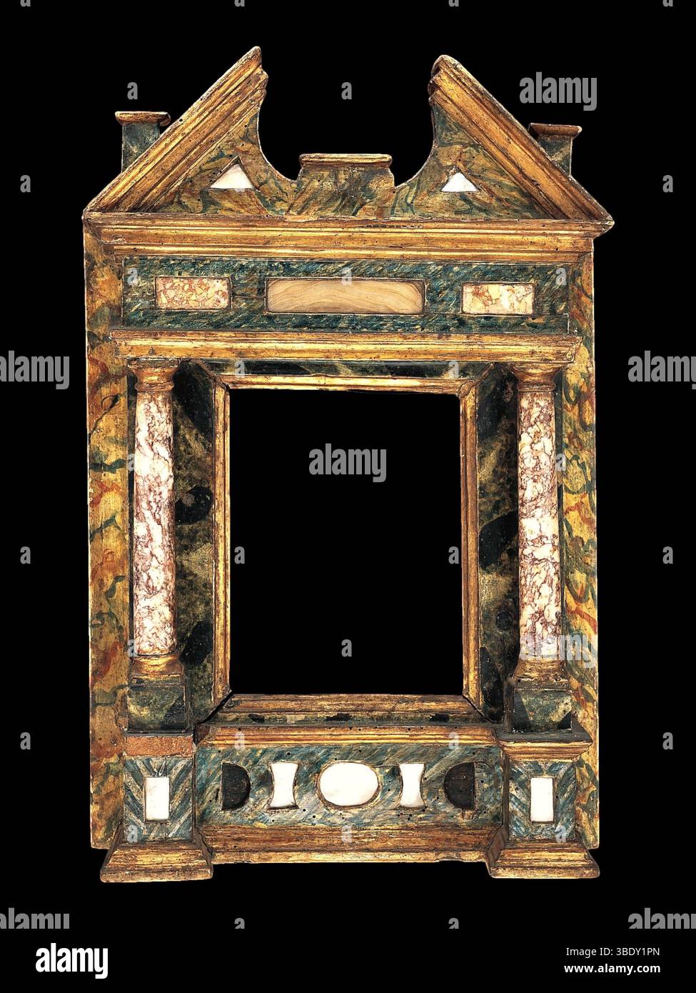 Cornice per tabernacoli dell'inizio del XVII secolo - dettaglio delle Marche italiane - Arte Antica Foto Stock