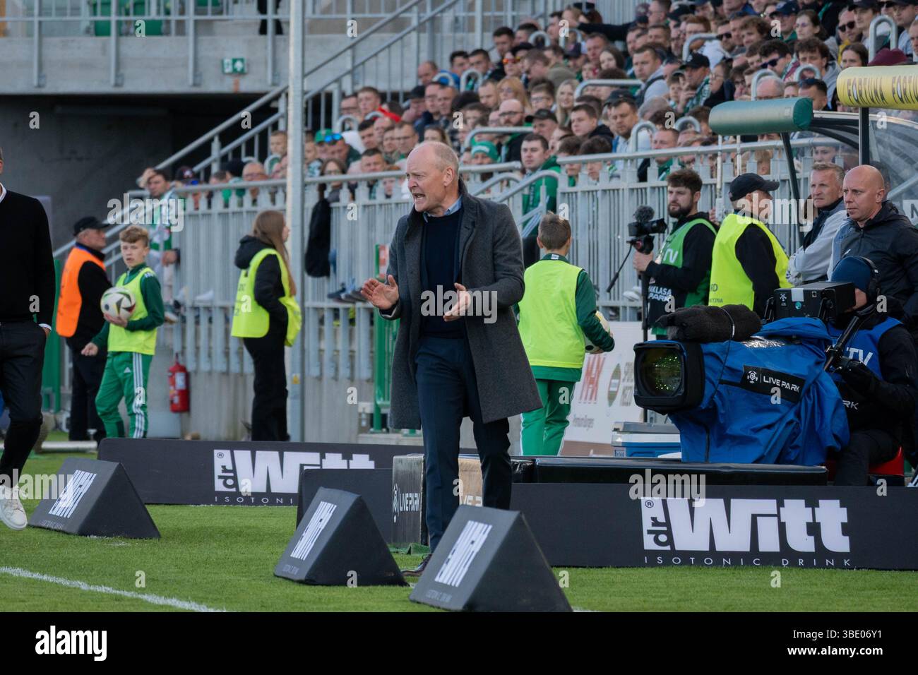 Radom, Polonia 09.04.2025. L'allenatore di Lech Poznań NIELS Frederiksen visto durante il PKO BP Ekstraklasa match tra Radomiak Radom e Lech Poznań. Foto Stock