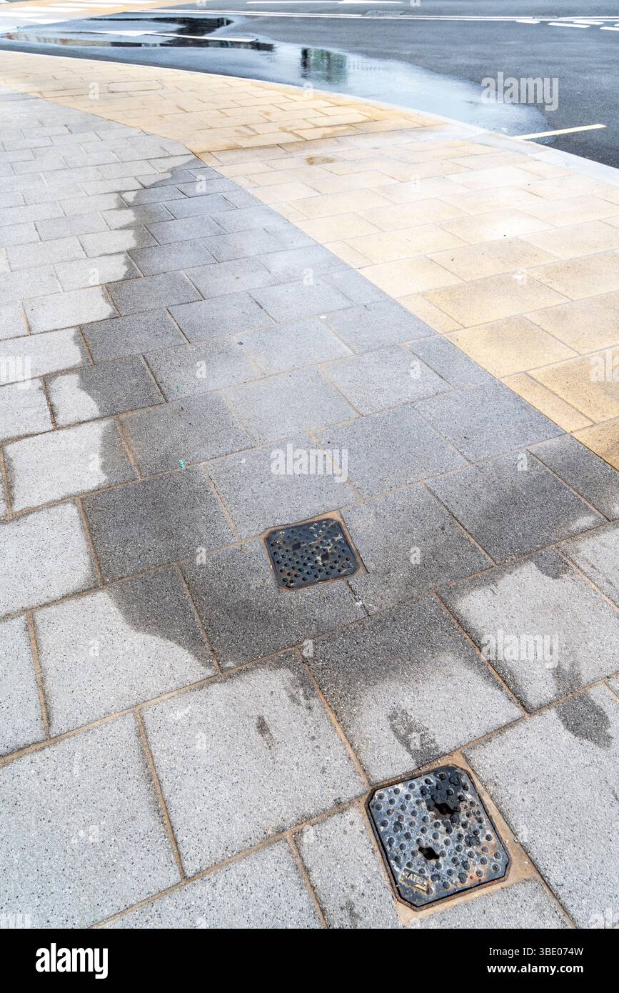 Perdite di acqua dalla rete principale Foto Stock