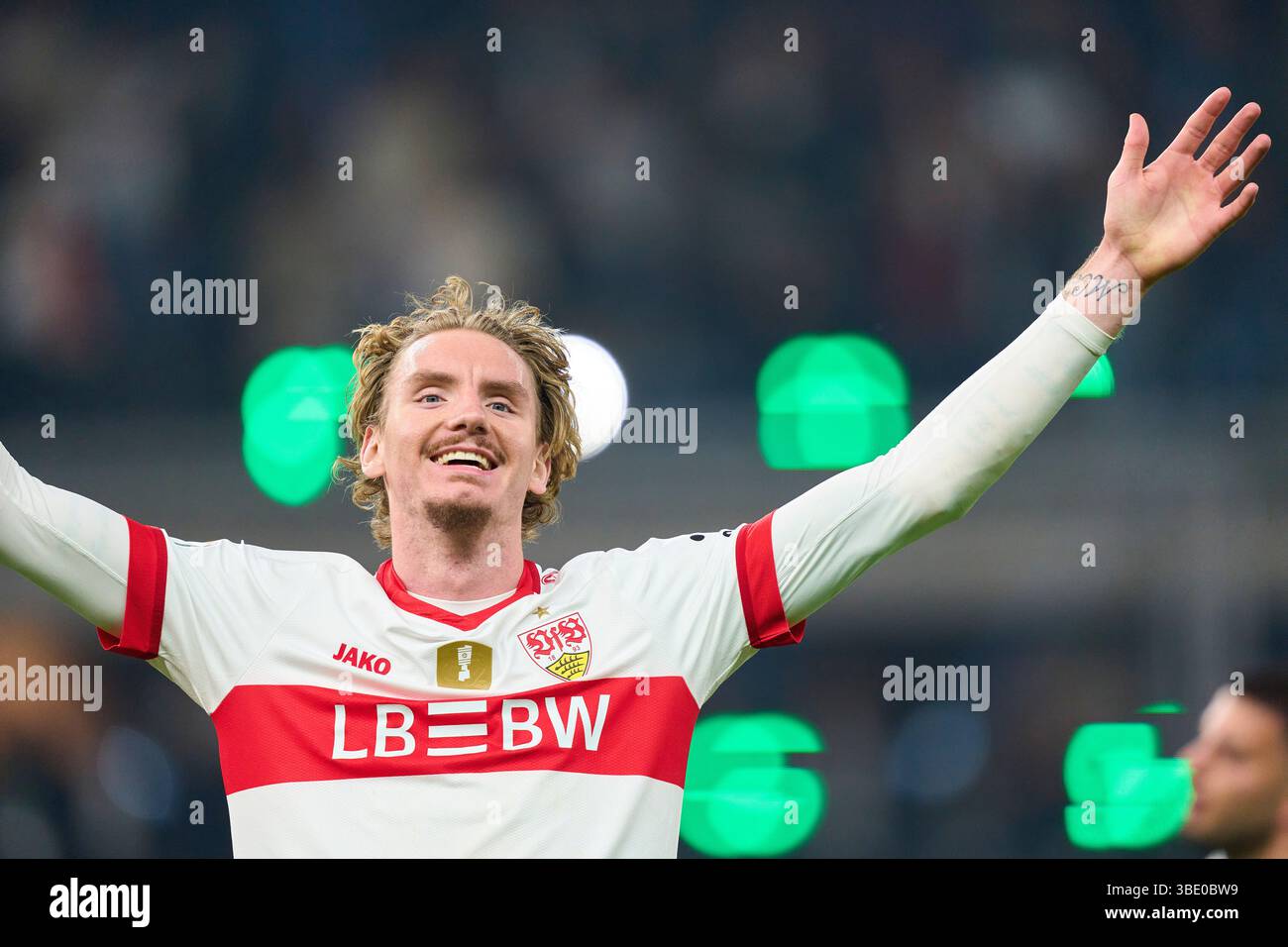 Berlino, Germania. 24 maggio 2025. Nick Woltemade, VFB 11 festeggia durante la finale di DFB-Pokal, German Football Trophy della partita tra VFB STOCCARDA - DSC ARMINIA BIELEFELD 4-2 il 24 maggio 2025 a Berlino, Germania. Fotografo: ddp Images/STAR-Images credito: ddp media GmbH/Alamy Live News Foto Stock