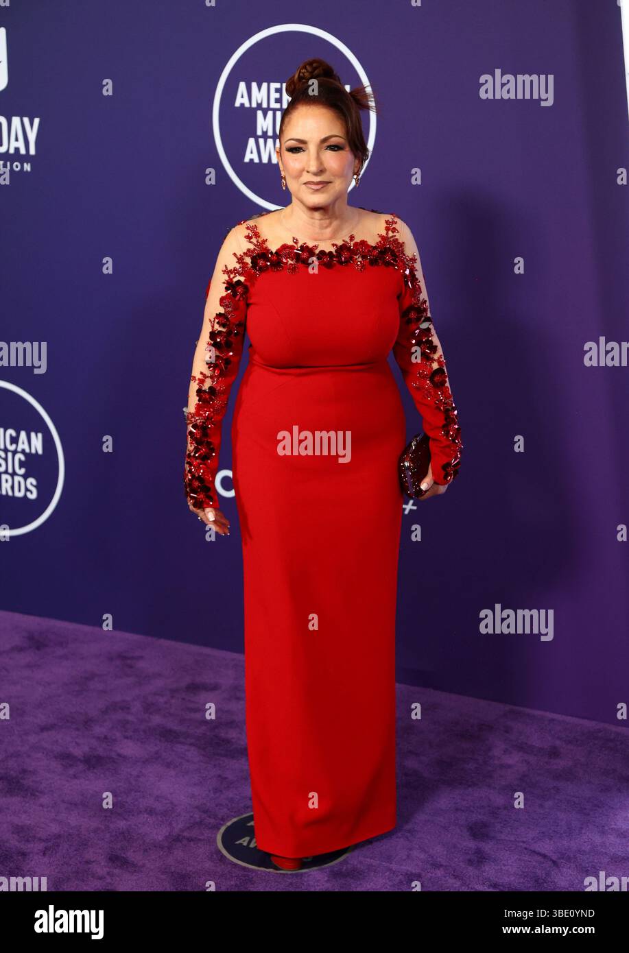 Las Vegas, Stati Uniti. 26 maggio 2025. Gloria Estefan arriva per il 51° premio annuale American Music Awards al Fontainebleau di Las Vegas lunedì 26 maggio 2025. Foto di James Atoa/UPI credito: UPI/Alamy Live News Foto Stock