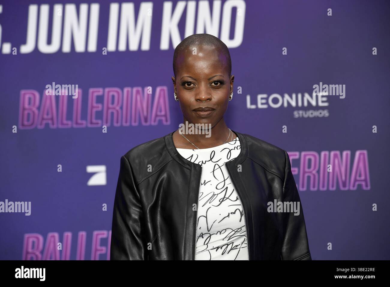 Palst Florence Kasumba bei derFrom The World of John Wick ballerina Premiere ...