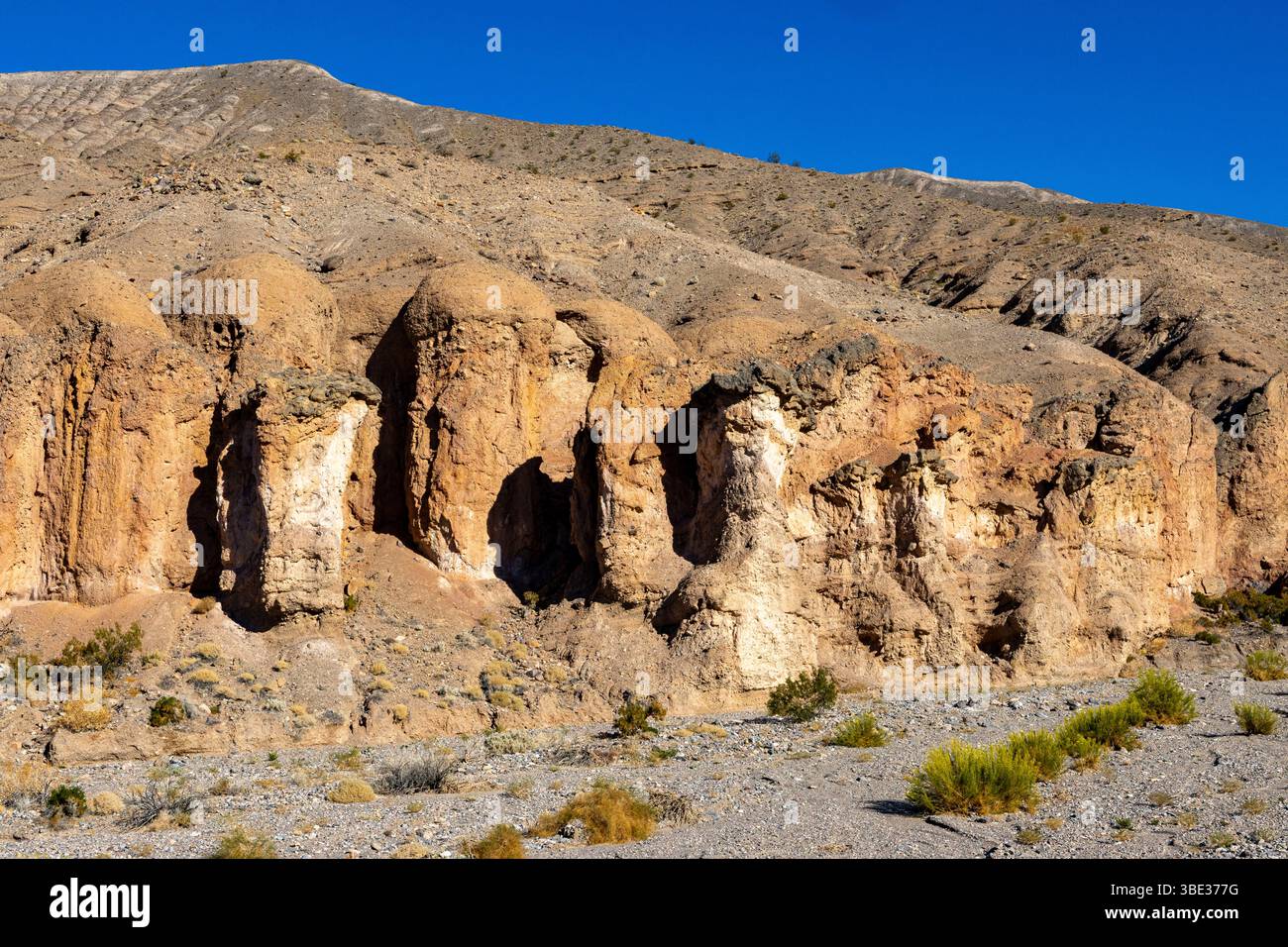 Stati Uniti, California, Death Valley National Park, hoodoos su Emigrant Road Foto Stock