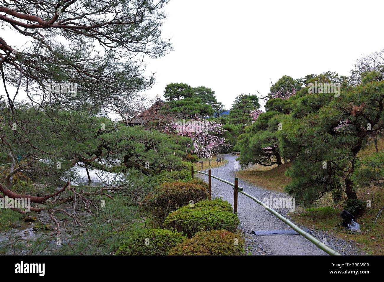 Santuario Heian, santuario shintoista e giardini paesaggistici a Okazaki Nishitennocho, Sakyo Ward, Kyoto, Giappone Foto Stock