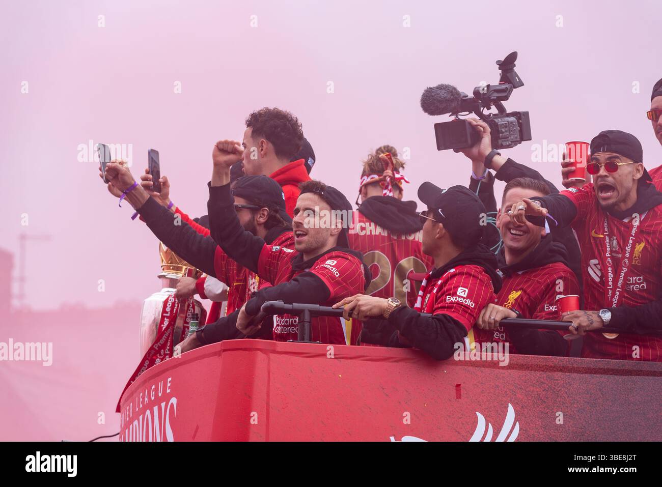 Liverpool Football Club Premier League Champions Parade per la città di Liverpool, Regno Unito. Diogo Jota e i giocatori Foto Stock