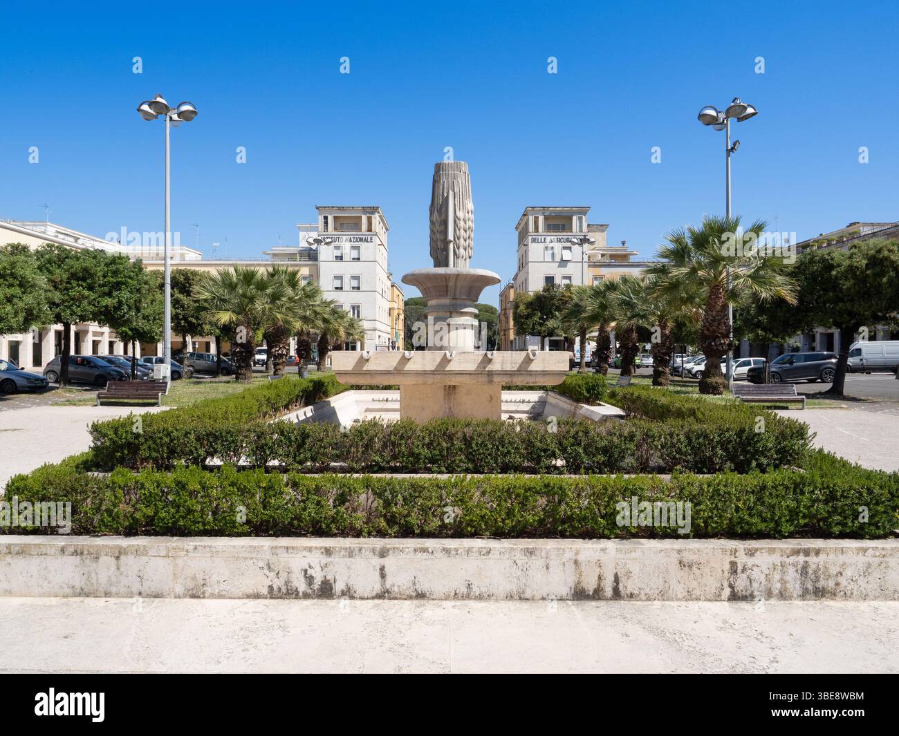 Piazza della Libertà, piazza storica di Latina, Italia Foto Stock