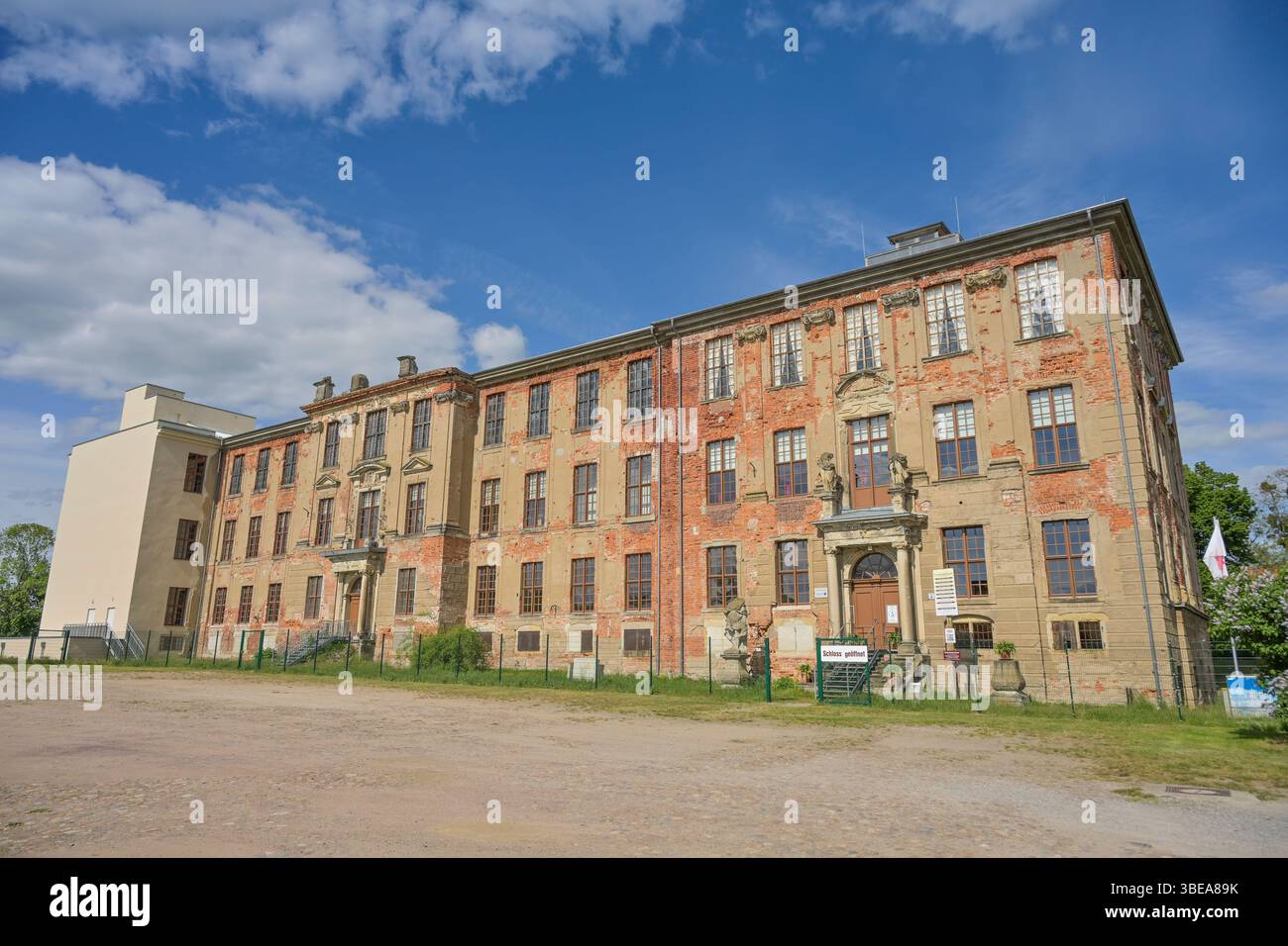 Schloß, Zerbst, Landkreis Anhalt-Bitterfeld, Sachsen-Anhalt, Deutschland *** Castello, Zerbst, distretto di Anhalt Bitterfeld, Sassonia-Anhalt, Germania Foto Stock