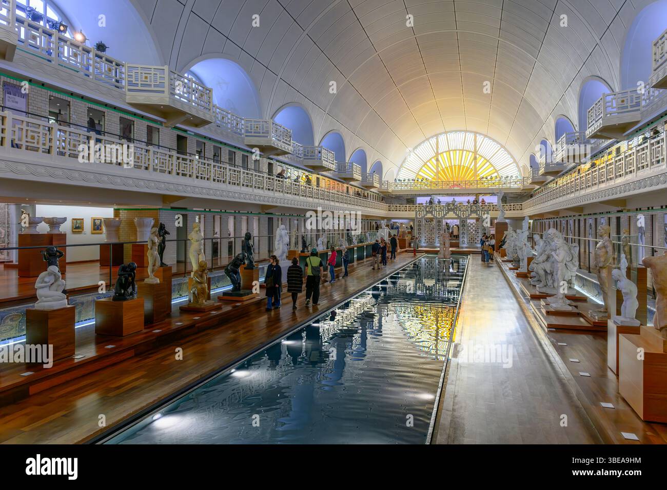 Galleria d'arte la piscine a Roubaix, alla periferia di Lille. Formata da una piscina degli anni '1930, Art Deco. Chiamato anche André-Diligent Museum of Art Foto Stock