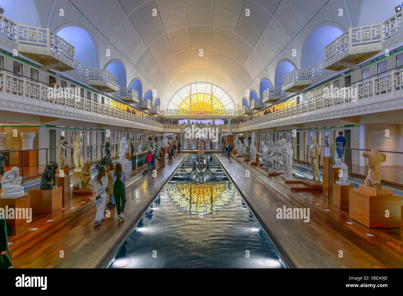 Galleria d'arte la piscine a Roubaix, alla periferia di Lille. Formata da una piscina degli anni '1930, Art Deco. Chiamato anche André-Diligent Museum of Art Foto Stock