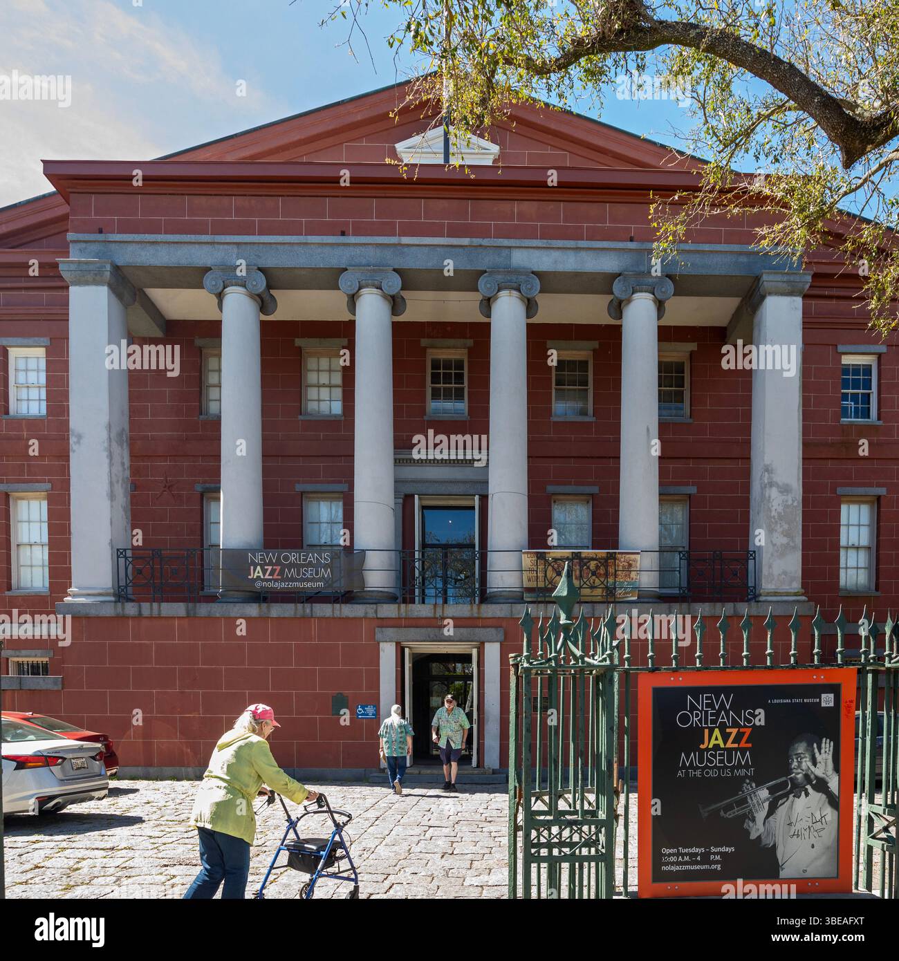 New Orleans, Louisiana - il New Orleans Jazz Museum, ospitato nella vecchia zecca degli Stati Uniti. Foto Stock