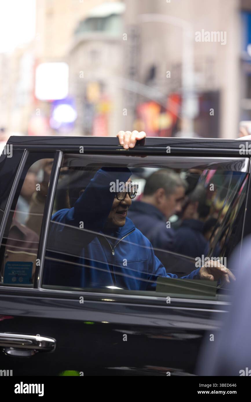 New York, United of America. 28 maggio 2025. Jackie Chan lascia "Good Morning America" il 28 maggio 2025 a New York City Credit: Brazil Photo Press/Alamy Live News Foto Stock