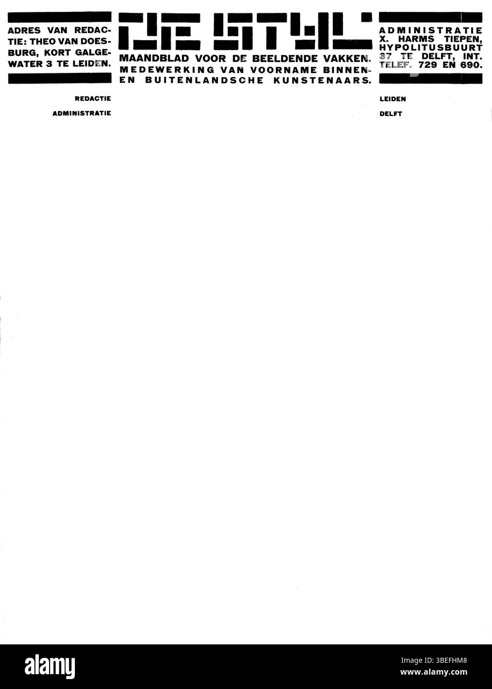 La *tipografia per De Stijl* di Theo van Doesburg presenta un design della carta intestata in bianco e nero, che enfatizza i principi geometrici e minimalisti del movimento. Questo design grafico si concentra sulla chiarezza, l'ordine e l'astrazione attraverso l'uso di forti contrasti e linee semplici. Foto Stock