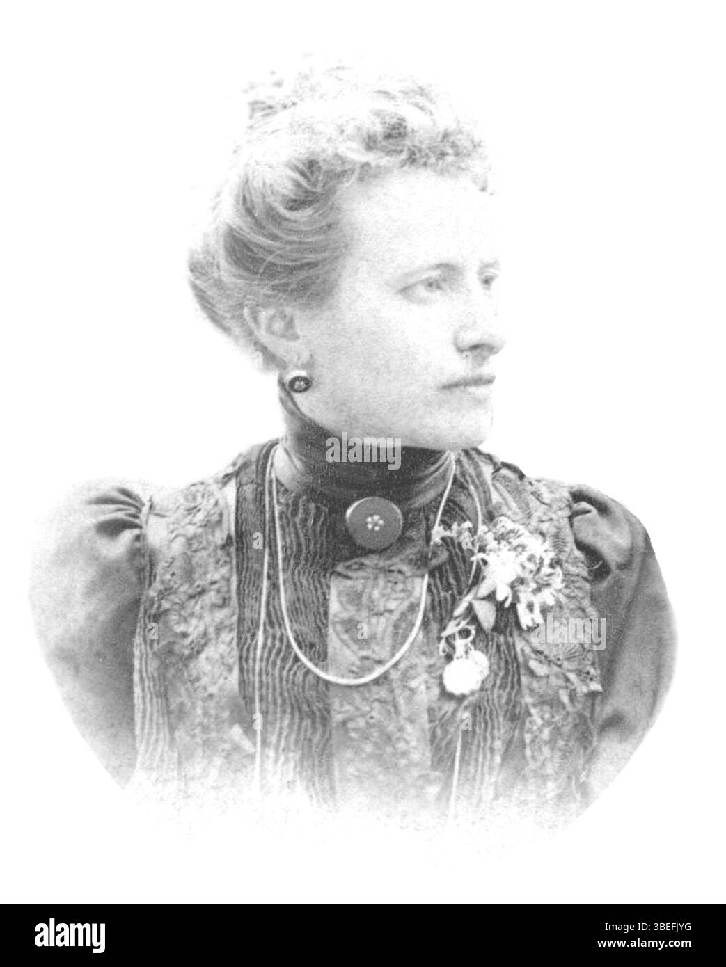 Questa fotografia del 1888 mostra Blanca Catalán de Ocón y Gayolá, una notevole botanica spagnola, catturata in un archivio di famiglia da Elisa Garrido Moreno. Riflette i contributi scientifici e culturali delle donne alla fine del XIX secolo. Foto Stock