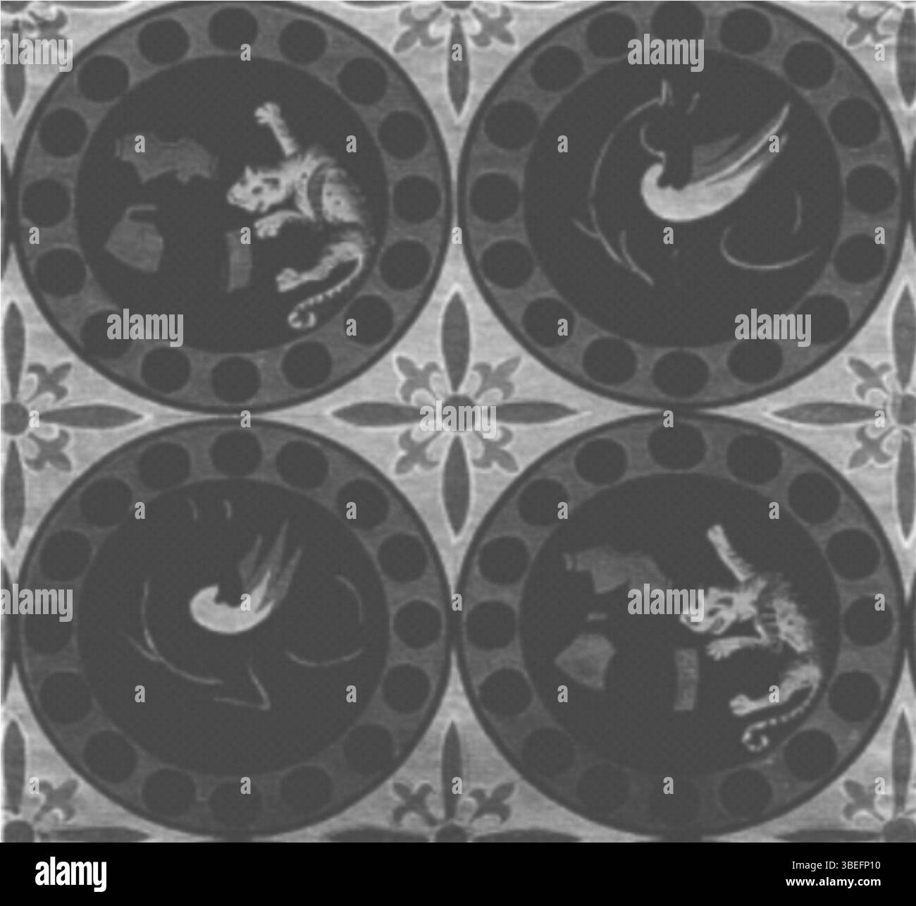 Questo broccato del Sichuan, risalente tra il 618 e il 907, presenta cavalli alati e scene di caccia all'interno di perle, che mostrano l'intricata arte tessile della dinastia Tang. I disegni riflettono temi simbolici di potere e prestigio, comuni nei tessuti d'élite del periodo. Foto Stock