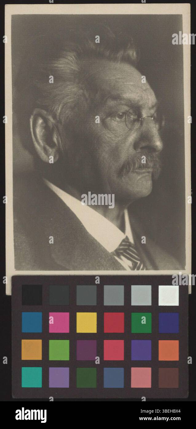 Questa riproduzione fotografica del 1925 circa raffigura Friedrich Hegar, una figura chiave del suo tempo, mostrata in un ritratto storico. Foto Stock