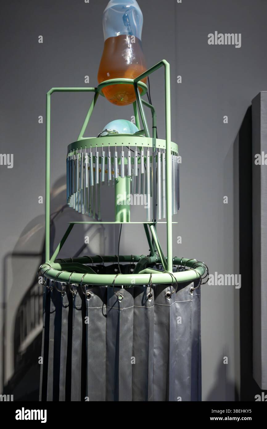 Londra, Regno Unito, 21 maggio 2025, Feel the Sound è una nuova mostra multisensoriale al Barbican Centre, che si svolge dal 22 maggio al 31 agosto 2025. Ridefinisce il modo in cui percepiamo il suono, esplorandone la potenza per evocare emozioni, attivare la memoria e creare sensazioni fisiche attraverso installazioni coinvolgenti e interattive., Andrew Lalchan Photography/Alamy Live News Foto Stock