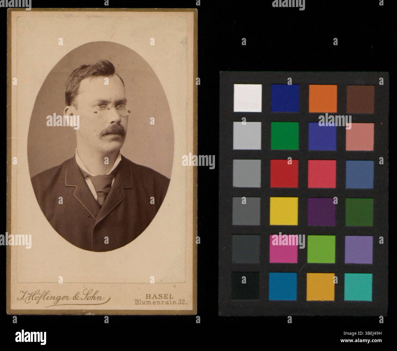 Questa fotografia in bianco e nero, datata tra il 1875 e il 1890, ritrae Karl Miescher-Sarasin. L'immagine è una prima riproduzione fotografica di questa figura storica. Foto Stock