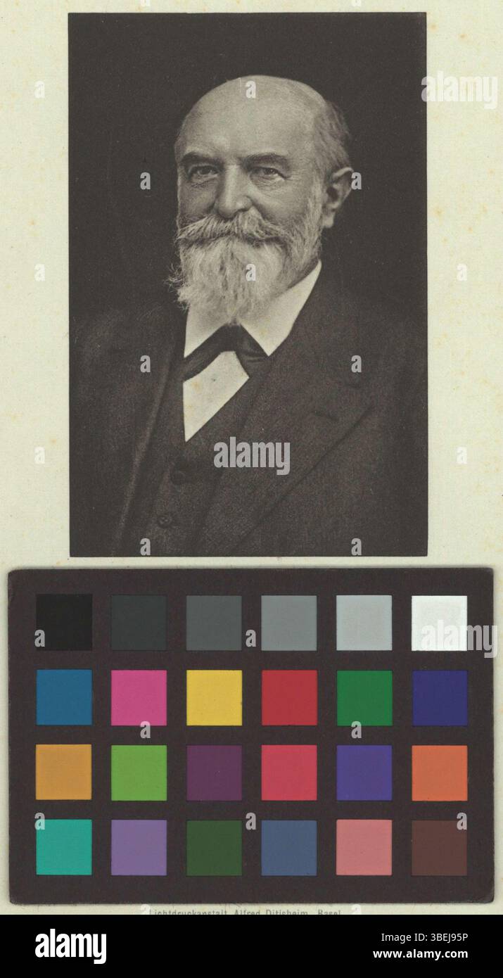 Ritratto di Johann Jakob Kaegi, tra il 1898 e il 1918. Questa riproduzione fotografica in bianco e nero riflette lo stile fotografico formale comune in questo periodo. Foto Stock