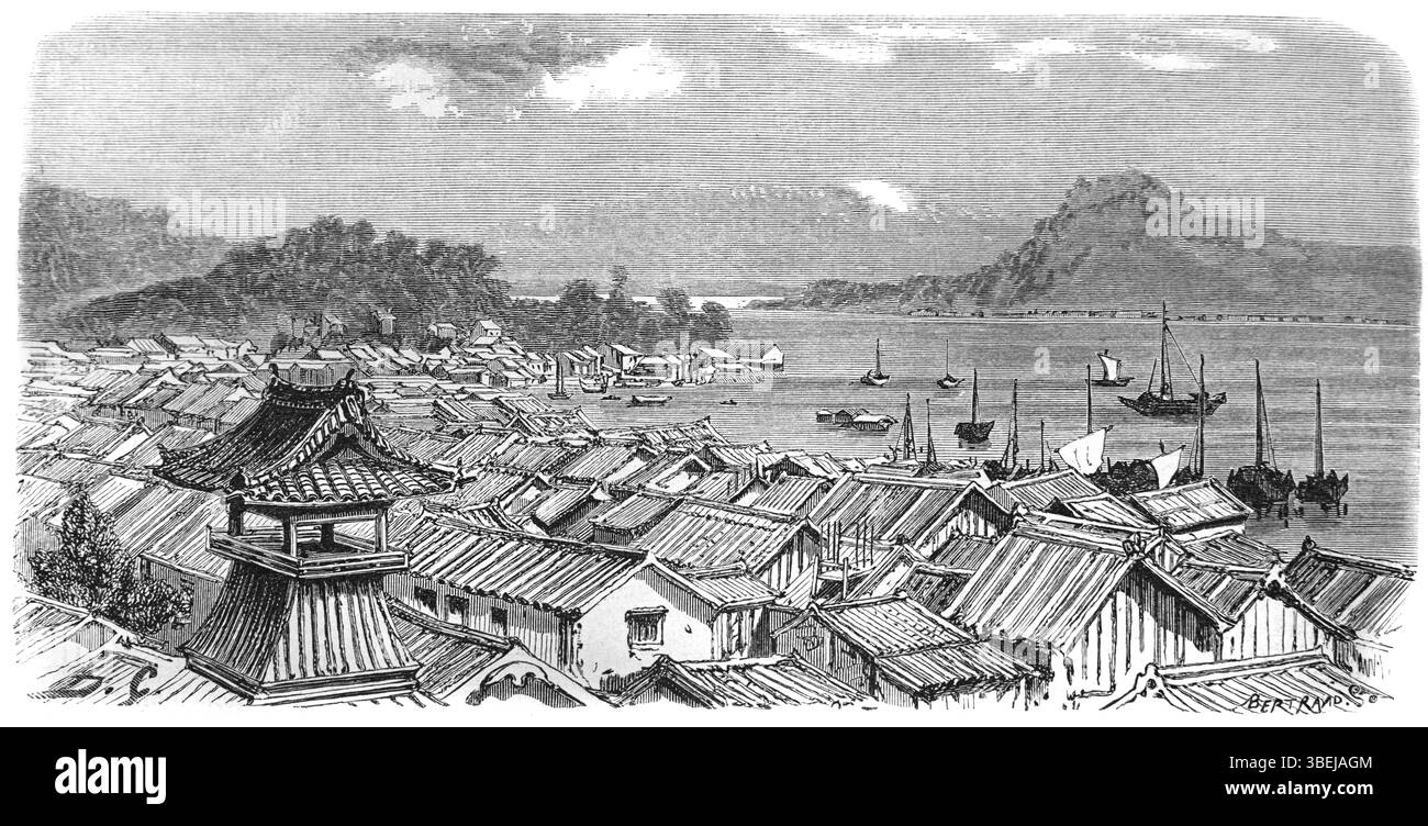 Vista mattutina sui tetti, la città vecchia e il porto, il porto o il porto di Shimonoseki Japan. Incisione vintage o storica o illustrazione 1866 Foto Stock
