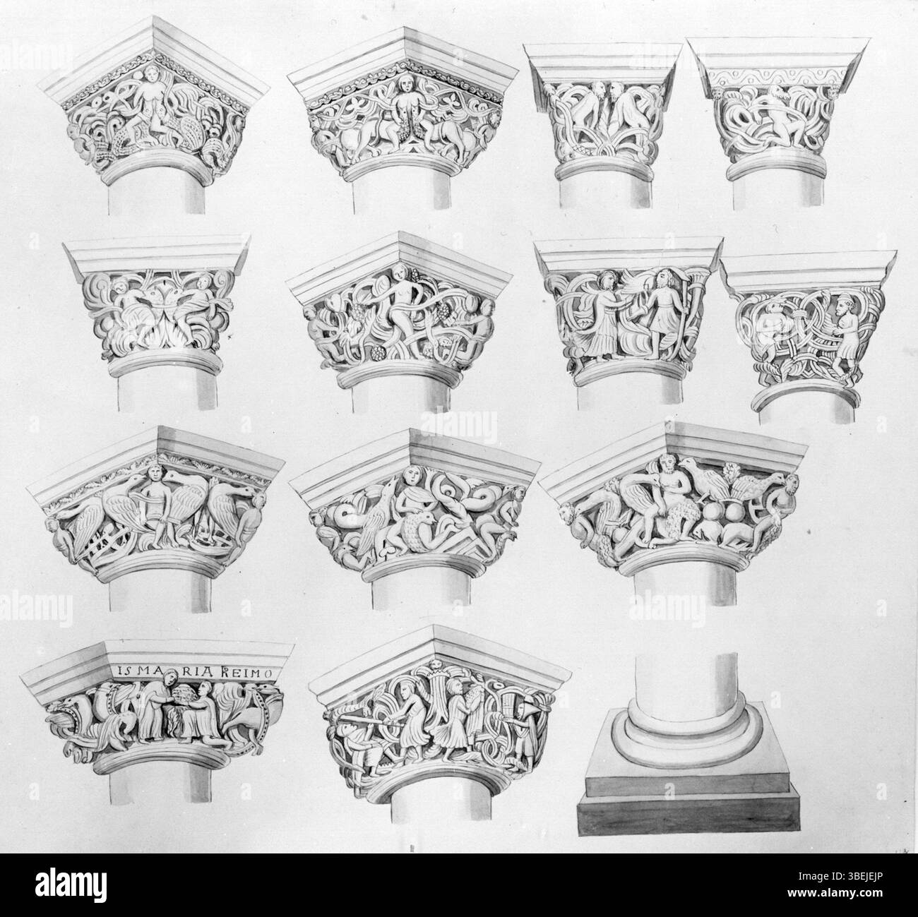 Il disegno a penna di Philippe van Gulpen del 1845 raffigura capitelli figurativi romanici nella navata del coro dell'Onze-lieve-Vrouwekerk a Maastricht. Questo lavoro fa parte della collezione HCL Maastricht e misura 41,7 x 44,8 cm. Foto Stock