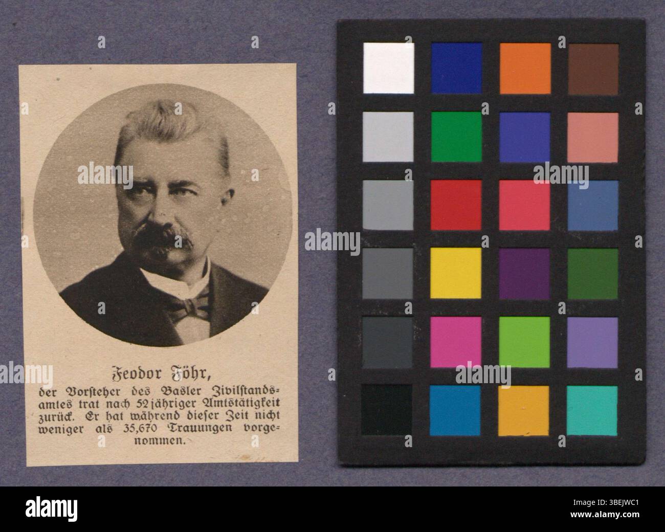 Questa riproduzione fotografica in bianco e nero, creata tra il 1800 e il 1899, presenta un ritratto di Teodor Föhr. L'immagine cattura una somiglianza formale tipica dello stile fotografico del periodo. Foto Stock