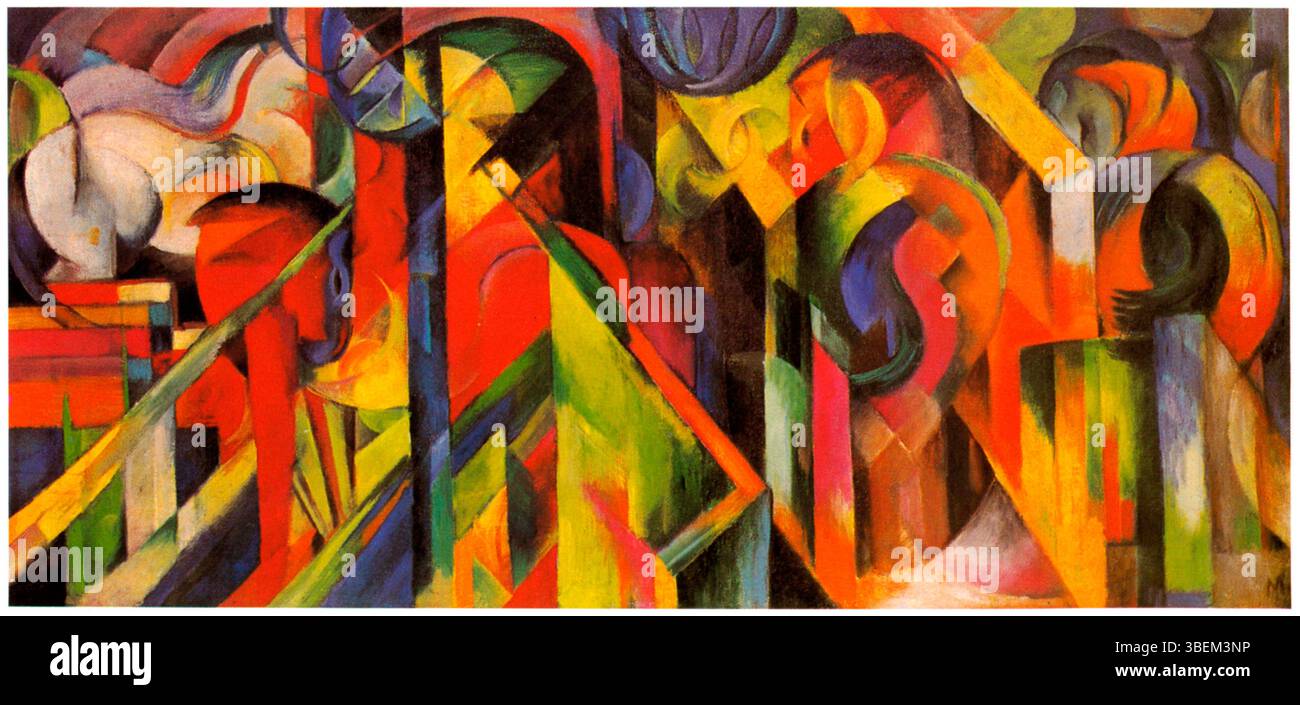 Stallungen (scuderie) è un dipinto di Franz Marc che raffigura una scena stabile, mostrando cavalli e un senso di movimento. L’uso del colore e l’astrazione della forma da parte di Marc rivelano la sua fede nel potere espressivo degli animali. Il pezzo riflette la sua esplorazione delle connessioni emotive e spirituali con la natura. Foto Stock