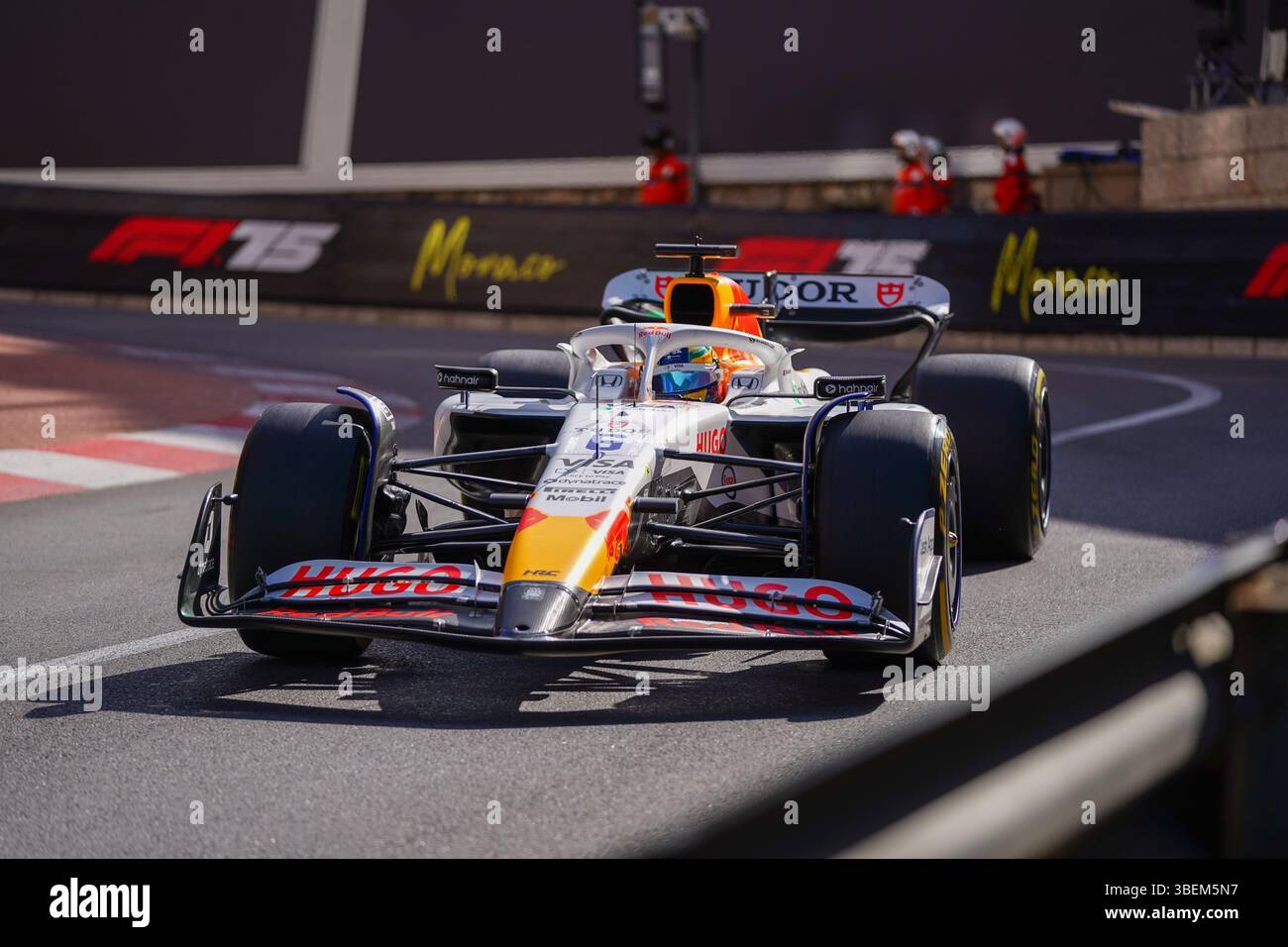 Isack Hadjar di Francia alla guida del (6) Visa Cash app RB VCARB02 Honda RBPT durante la Formula 1 TAG Heuer Gran Premio di Monaco 2025 il 23 maggio, Circuit de Monaco, Monaco. Foto Stock