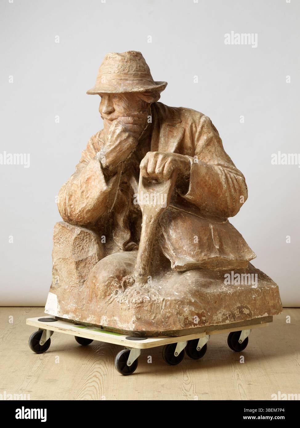 Questo dipinto del 1902 di Aron Jerndahl, intitolato "Dusk Approing", cattura la serena bellezza di un paesaggio serale. Il lavoro esemplifica l'abilità di Jerndahl nel ritrarre la luce e l'atmosfera, creando un momento tranquillo al calare del crepuscolo. Foto Stock