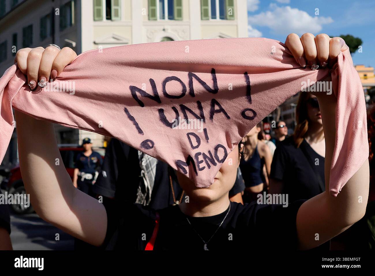 Roma, Italia. 29 maggio 2025. Marcia rumorosa contro i femminicidi da San Giovanni a San Lorenzo organizzata da Studentesse ed associazioni Ñ Roma Ñ Italia Ñ Gioved“ 29 maggio 2025 - Cronaca - (foto di Cecilia Fabiano/ Credit: LaPresse/Alamy Live News Foto Stock