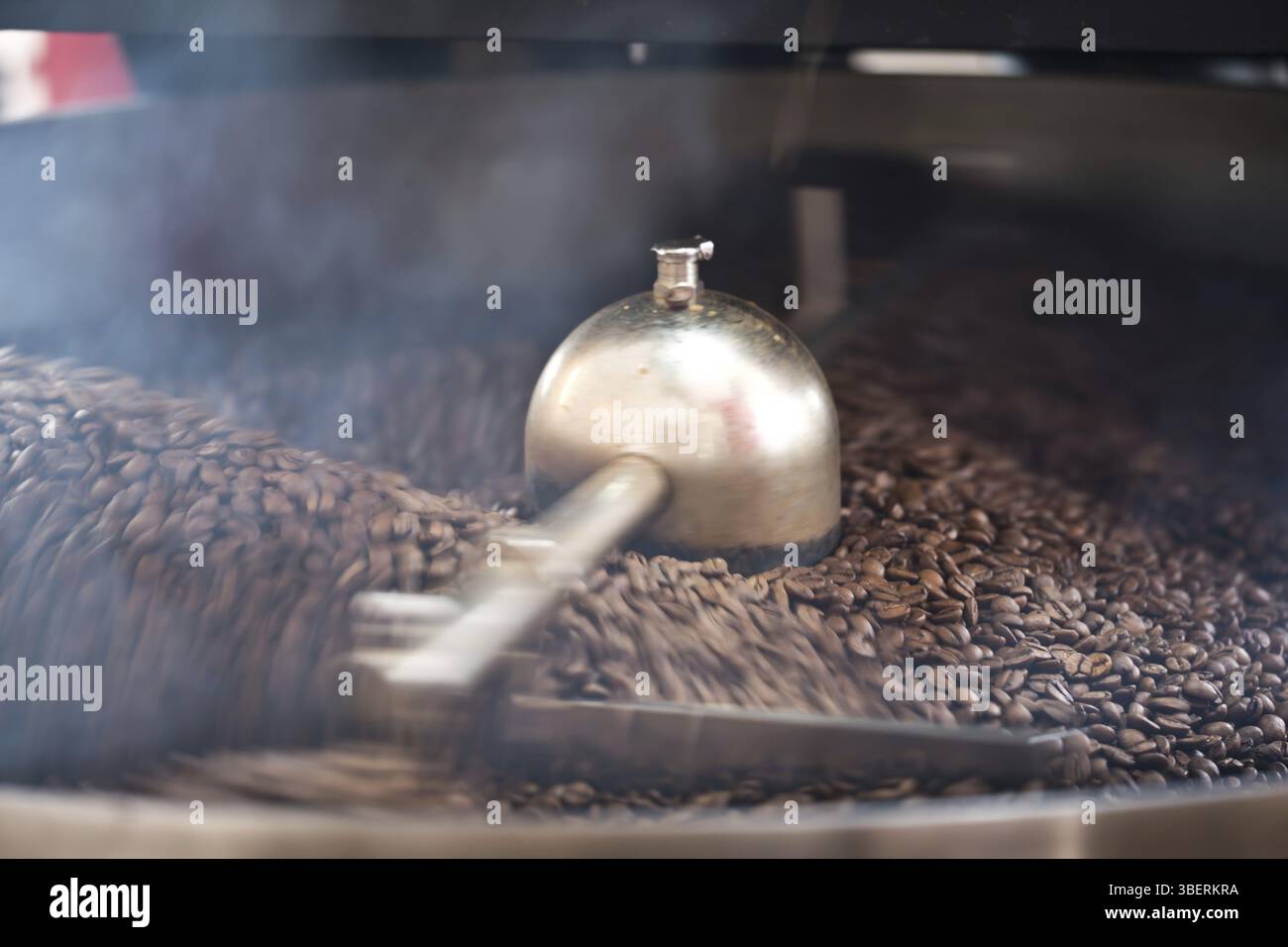 Torrefazione di caffè (caffè) Foto Stock