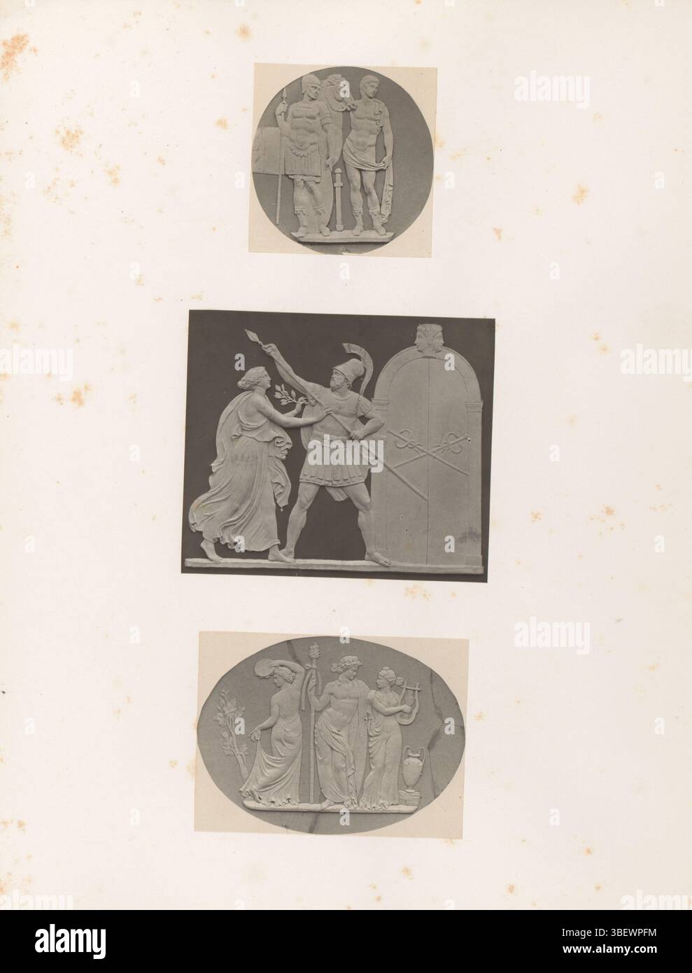 Cundall, Joseph, bassorilievi di due guerrieri con cavallo, Pace e Marte alla porta di Giano e Bacco con due maestrine, fotografia, foto, pagina, foto, foto, foto, libri illustrati, altezza 361 mm, larghezza 270 mm, inglese, 1818-09-22 - 1895-01-10, fotografo, 1868 - 1873, carta, stampa in carbonio, stampa in carbonio Foto Stock