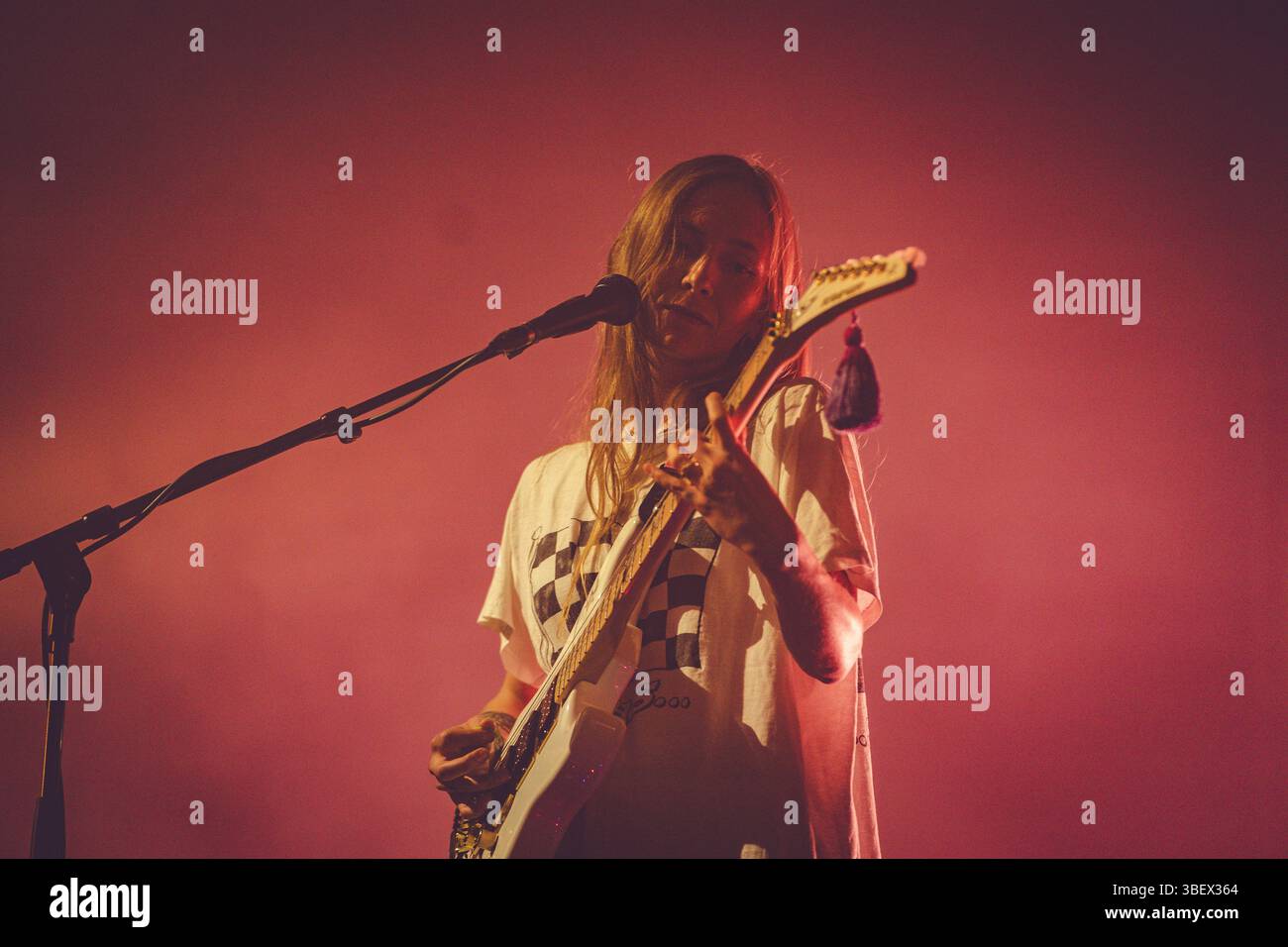 Hester Chambers of Wet Leg vivono all'O2 Manchester Victoria Warehouse 29.05.2025 Foto Stock
