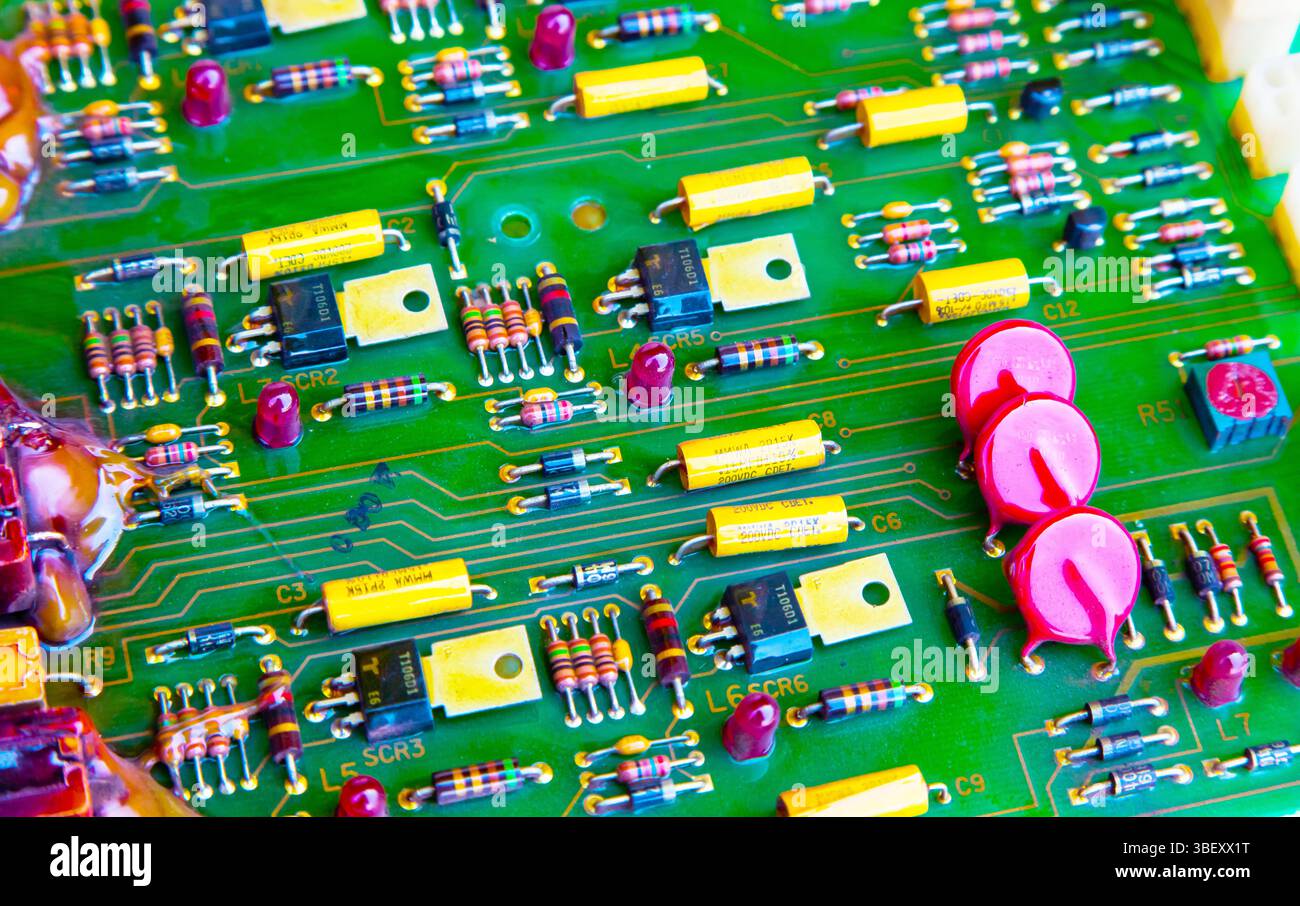 Scheda elettronica - microcircuito della saldatrice. Unità di controllo saldatrice. Foto Stock