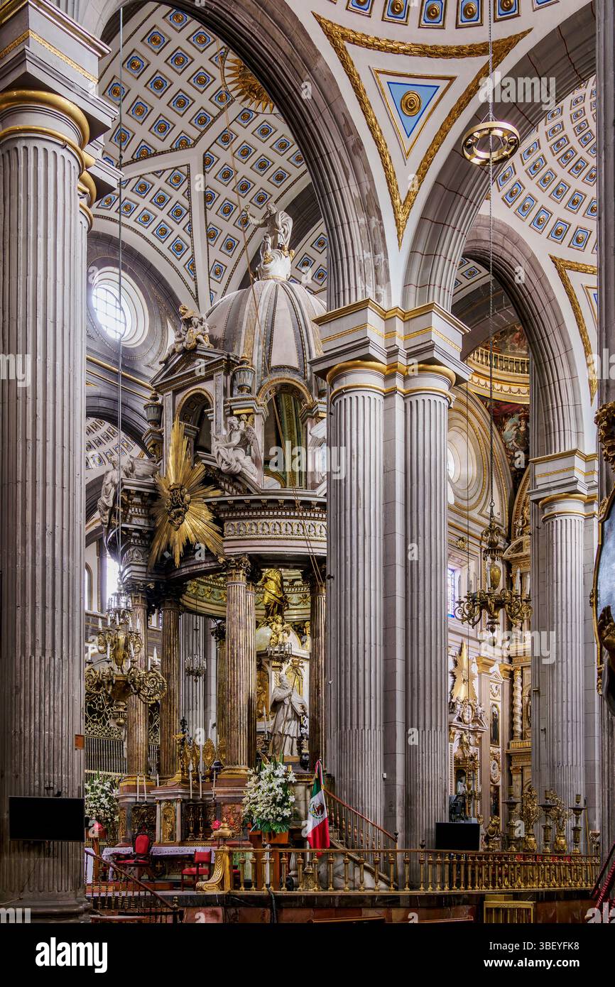 Basilica della Cattedrale di nostra Signora dell'Immacolata Concezione, interno, città di Puebla, Stato di Puebla, Messico Foto Stock