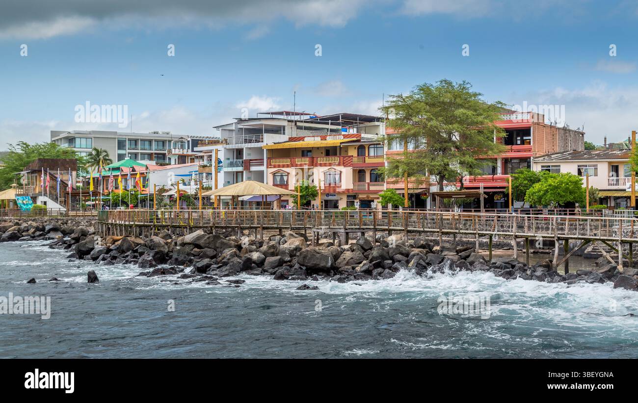 Il lungomare di Puerto Baquerizo Moreno, l'isola di San Cristobal, le Galapagos, Ecuador Foto Stock