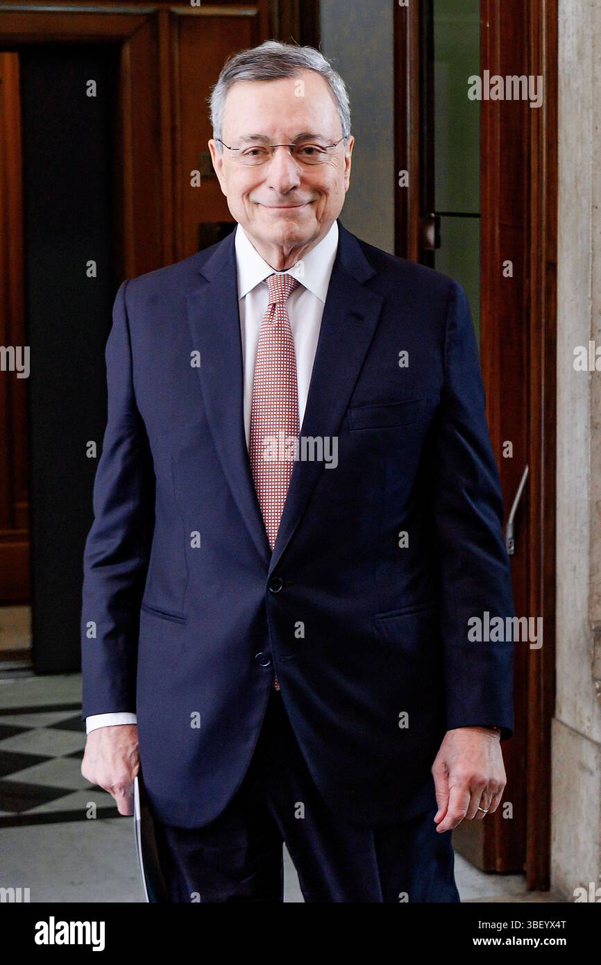 Roma, Italia. 30 maggio 2025. Mario Draghi durante la presentazione della relazione annuale della Banca d'Italia, Roma, Venerdì 30 maggio 2025 (foto Roberto Monaldo/LaPresse) Mario Draghi durante la presentazione del rapporto annuale Banca d'Italia, Roma, venerdì 30 maggio 2025 (foto di Roberto Monaldo/LaPresse) Credit: LaPresse/Alamy Live News Foto Stock