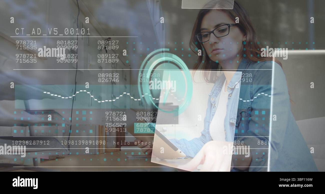 Immagine dell'elaborazione dei dati, delle icone dei file e dell'orologio di una donna d'affari caucasica in ufficio Foto Stock