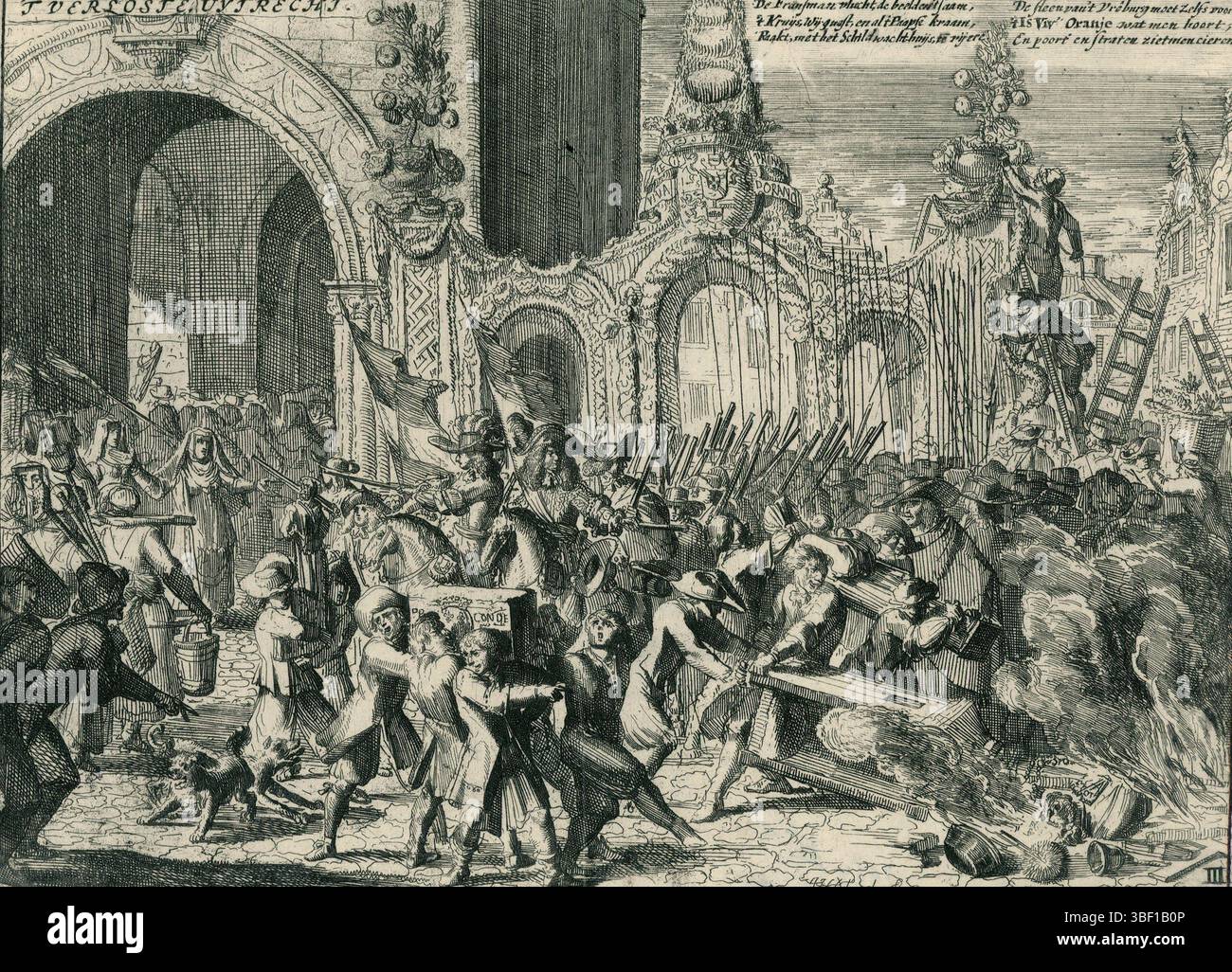 Amsterdam, Sweerts, Hieronymus, Noordelijke Nederlanden, Aveele, Johannes Jacobsz van den, Uytrechts Verwijsten Aanvalgen in de january 1672, 73 it 74, sequenza di cinque stampe sugli eventi di Utrecht nel periodo 1672-74, 't Verloste Uytrecht, la partenza dei francesi da Utrecht nel novembre 1673, Amsterdam, Paesi Bassi settentrionali, la partenza dei francesi da Utrecht il 23 novembre 1673. In primo piano, tutti gli attributi cattolici rimossi dal Duomo sono bruciati. A sinistra, le donne con le scope e lo spazzolino nella chiesa per pulirle di nuovo. Sullo sfondo gli archi trionfali sono erec Foto Stock