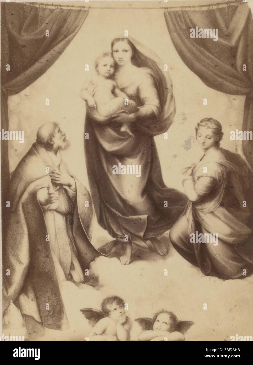 Raphael, FotoreProduction of Raphael's Sistine Madonna, verso - stampato, questa foto fa parte di un album., fotografia, foto, carte-de-visite, riproduzione, foto, Raffaello: Madonna di San Sisto/ 76., altezza 106 mm, larghezza 60 mm, fotografo, 1860 - 1900, carta fotografica, carta fotografica, cartone, stampa di albumi, stampa di albumine, 1483-04-07 - 1520-04-07 Foto Stock