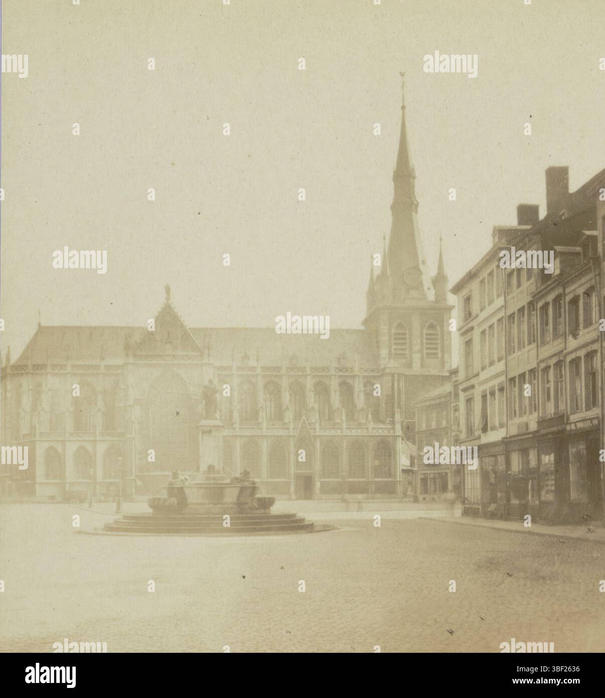 Liegi, Queval, Jules, la Belgique pittoresca e monumentale, vedute del Belgio, Liegi, vue extérieur de l'église Saint-Paul, cathédrale, Vista della Chiesa di San Paolo a Liegi, Liegi (città), verso - incollato, stereografo, stereofoto, foto, n. 1758, altezza 85 mm, larghezza 175 mm, francese, 1824, fotografo, 1866-1870, cartone, carta fotografica, carta fotografica, stampa album, stampa albumina Foto Stock