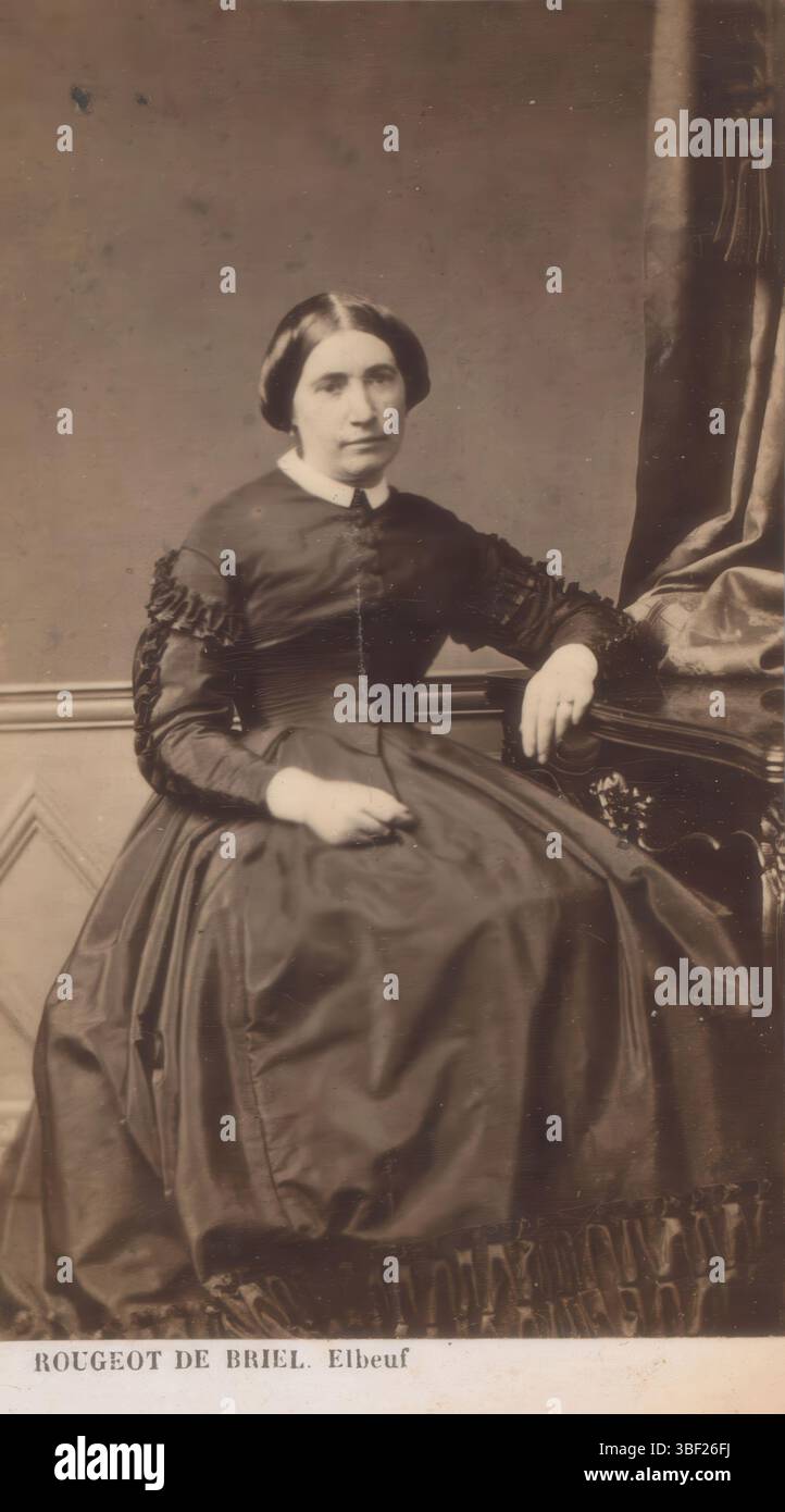 Rougeot de Briel, Ritratto donna a tavola, fotografia, foto, carte-de-visite, foto, altezza 102 mm, larghezza 59 mm, fotografo, 1860 - 1875, terzo quarto ottocento, terzo quarto ottocento, ottocento Foto Stock