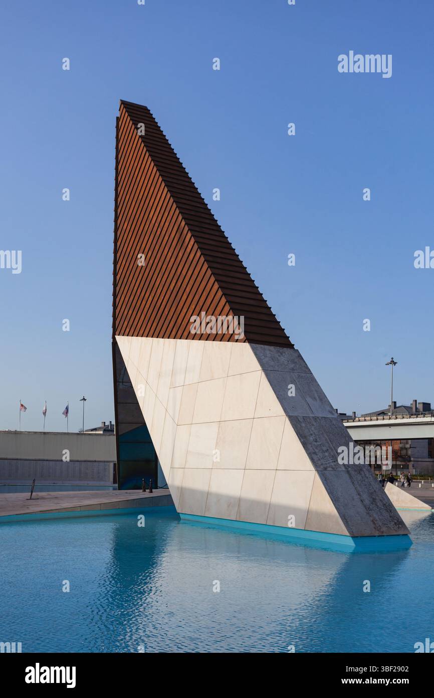 Monumento ai combattenti d'oltremare, memoriale di guerra dedicato ai soldati dell'esercito portoghese morti durante la guerra d'oltremare (1961-1974), Lisbona. Foto Stock