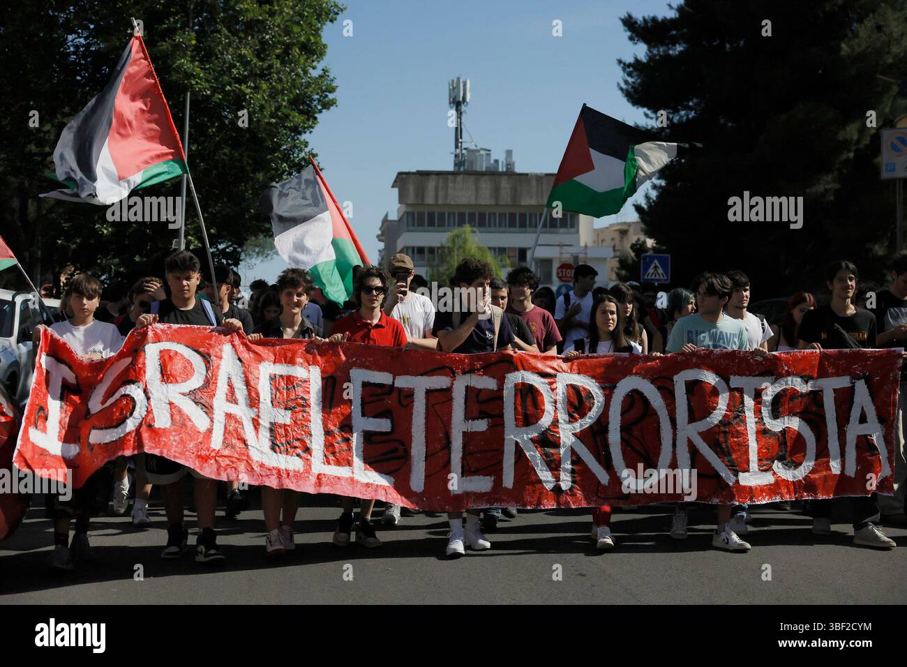 Roma, Italia. 30 maggio 2025. Manifestazione per Gaza degli studenti di Roma Sud Ñ Roma Ñ Italia Ñ Venerd“ 30 maggio 2025 - Cronaca - (foto di Cecilia Fabiano/ credito: LaPresse/Alamy Live News Foto Stock