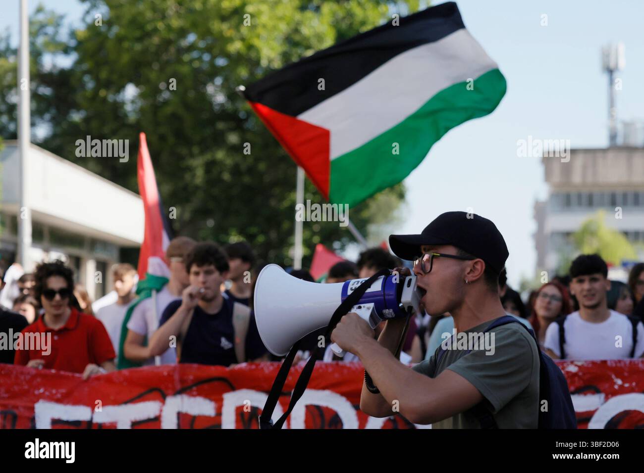 Roma, Italia. 30 maggio 2025. Manifestazione per Gaza degli studenti di Roma Sud Ñ Roma Ñ Italia Ñ Venerd“ 30 maggio 2025 - Cronaca - (foto di Cecilia Fabiano/ credito: LaPresse/Alamy Live News Foto Stock