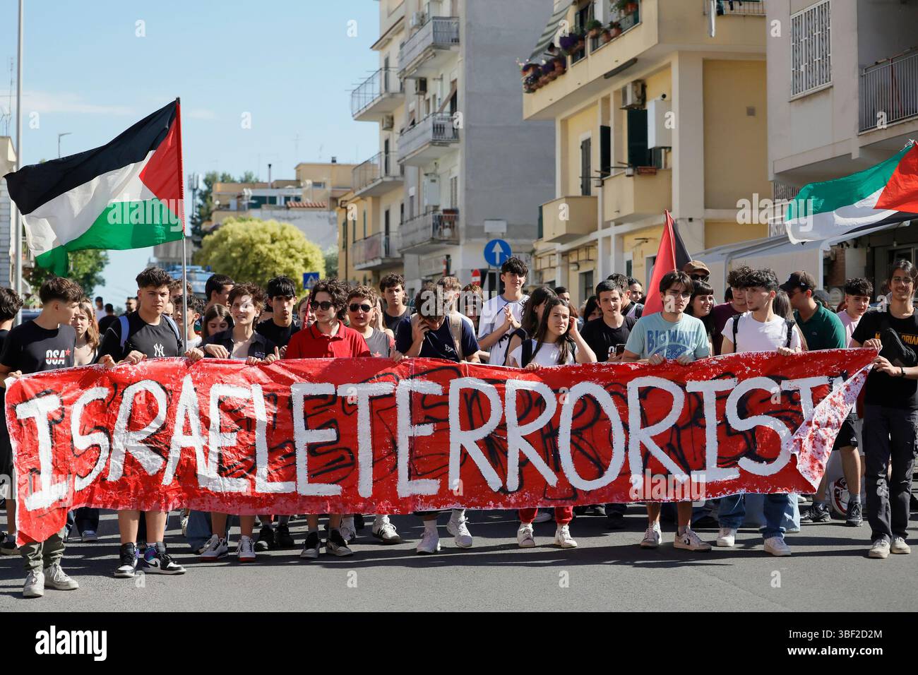 Roma, Italia. 30 maggio 2025. Manifestazione per Gaza degli studenti di Roma Sud Ñ Roma Ñ Italia Ñ Venerd“ 30 maggio 2025 - Cronaca - (foto di Cecilia Fabiano/ credito: LaPresse/Alamy Live News Foto Stock